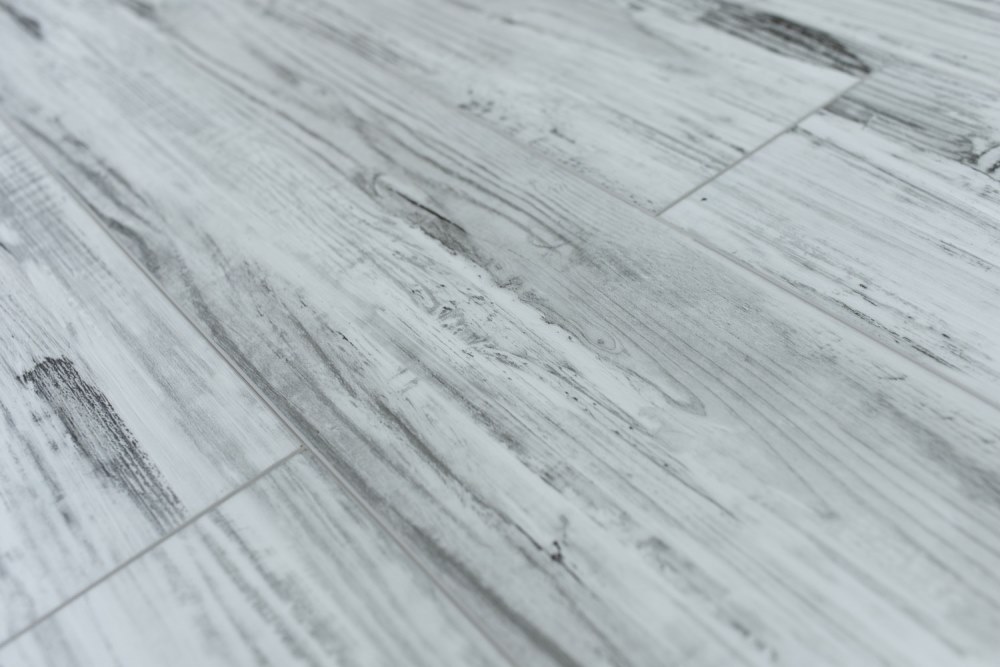 Замковая ПВХ плитка "Art Tile" Берёза Божоле (1220*152*5 мм) — купить в Березниках