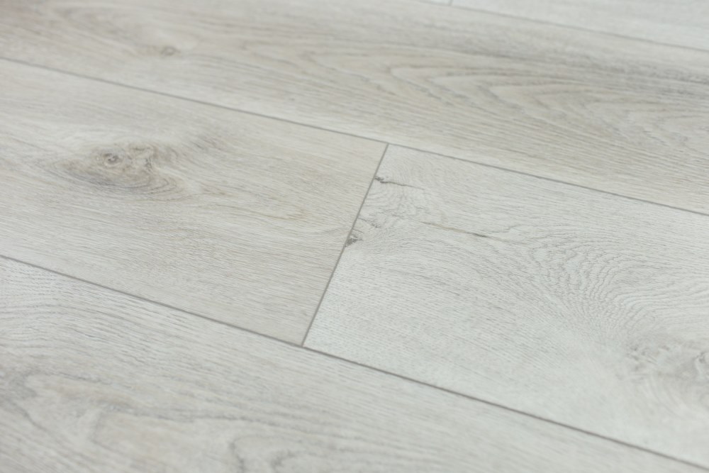 Замковая ПВХ плитка "Art Tile" Дуб Эдинбург (1200*183*6 мм) — купить в Березниках