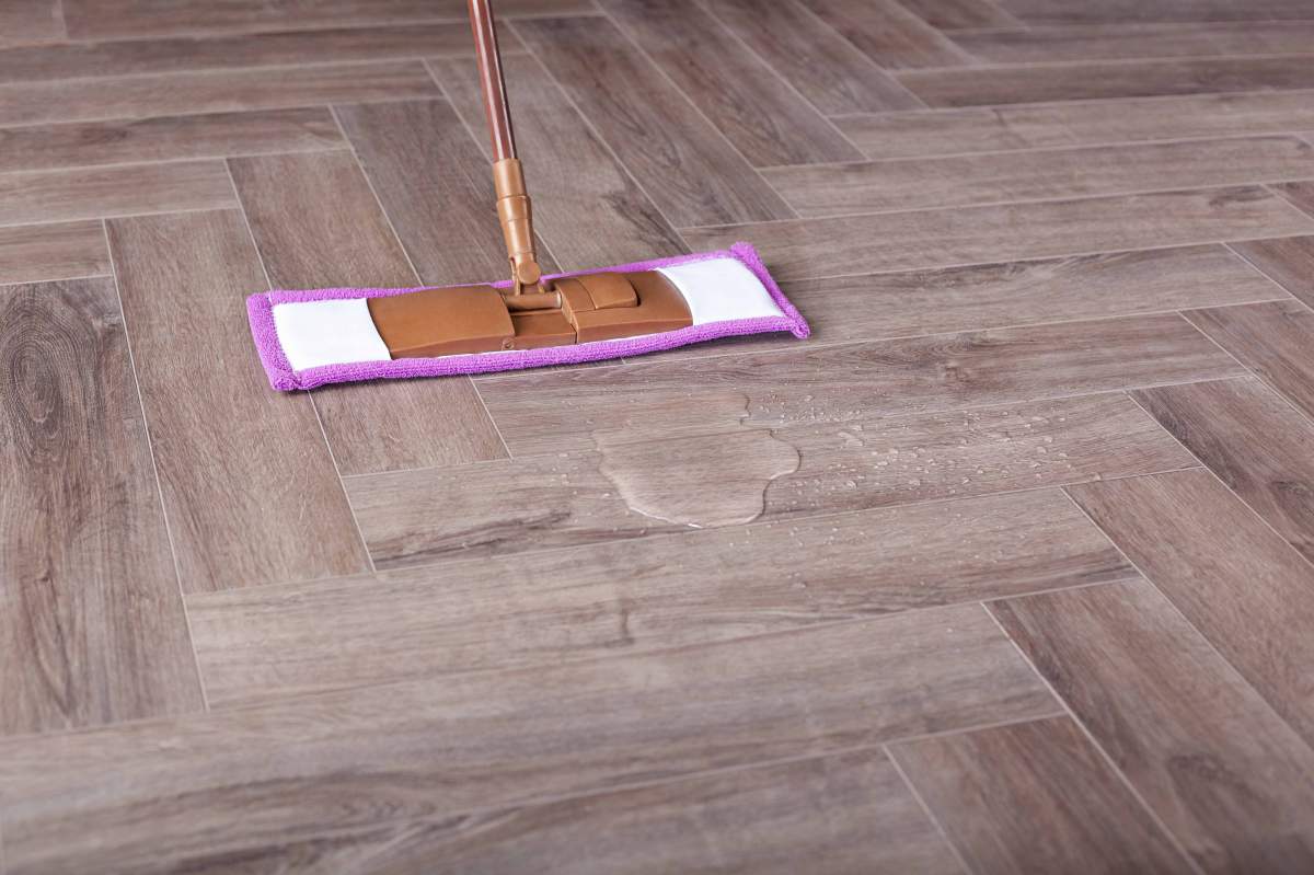 Замковая ПВХ плитка "Aberhof" Carmelita 1862 (615*123*5 мм) — купить в Березниках