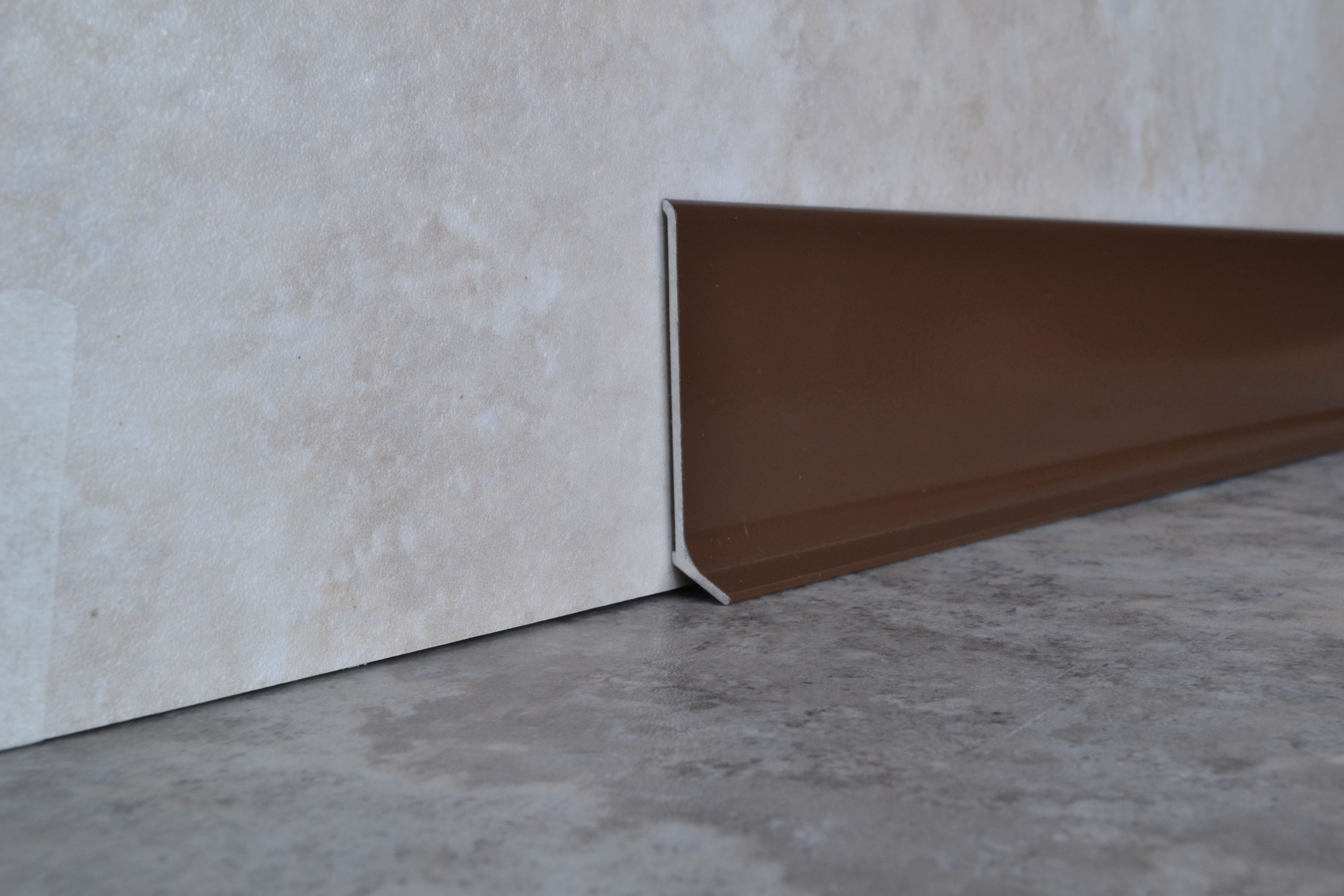 Плинтус алюминиевый L-образный шоколад (2500*11*60 мм) — купить в Березниках