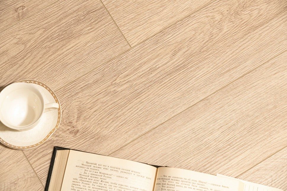 Виниловый ламинат "Bonkeel" Style Дуб Гарднер (1200*125*4 мм) — купить в Березниках