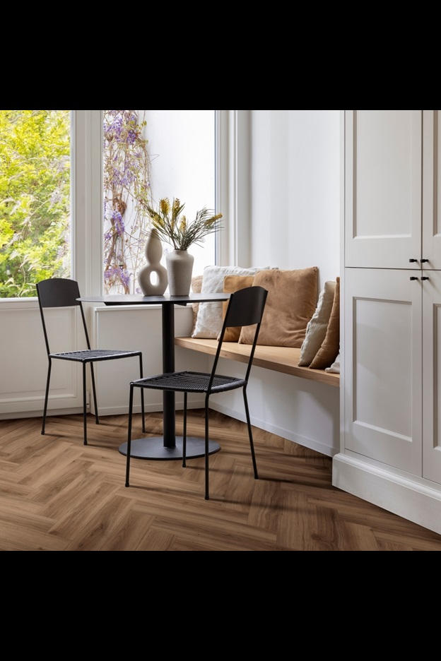 Замковая ПВХ плитка Classic Oak 24844 (630*126*6 мм) — купить в Березниках